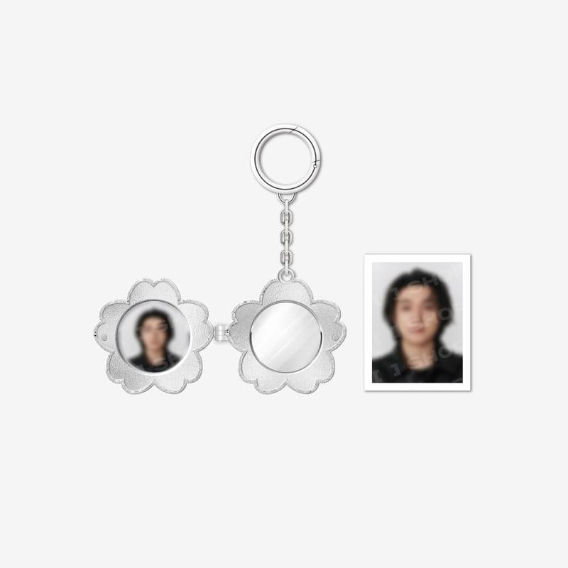 LOCKET PENDANT - FOREVER YOUNG FINALE