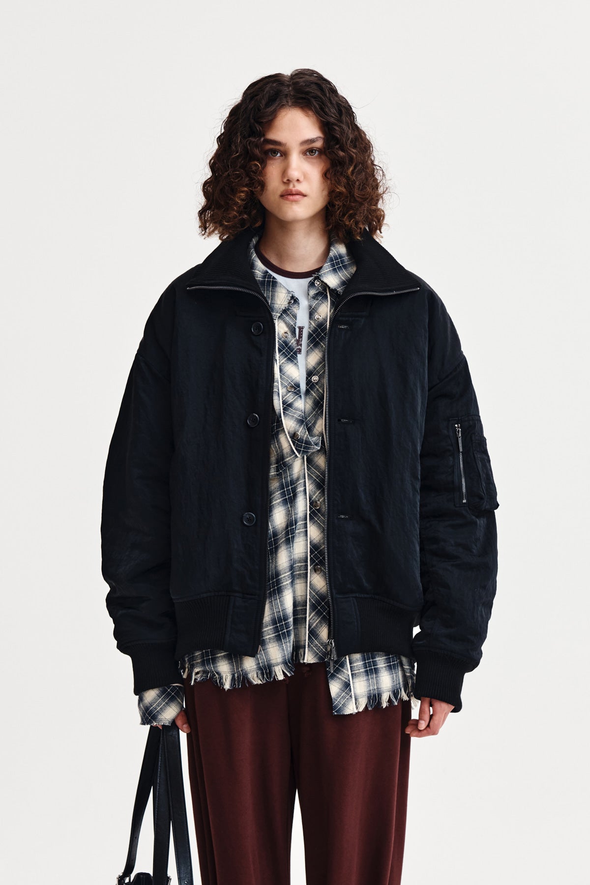 HIGH NECK BUTTON POINT ZIP UP JUMPER IN BLACK