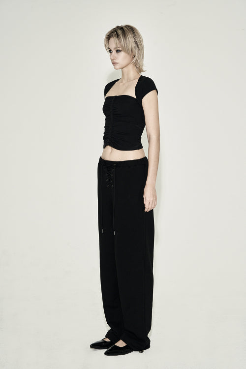 SHIRRING BUTTON SHORT SLEEVE BLACK