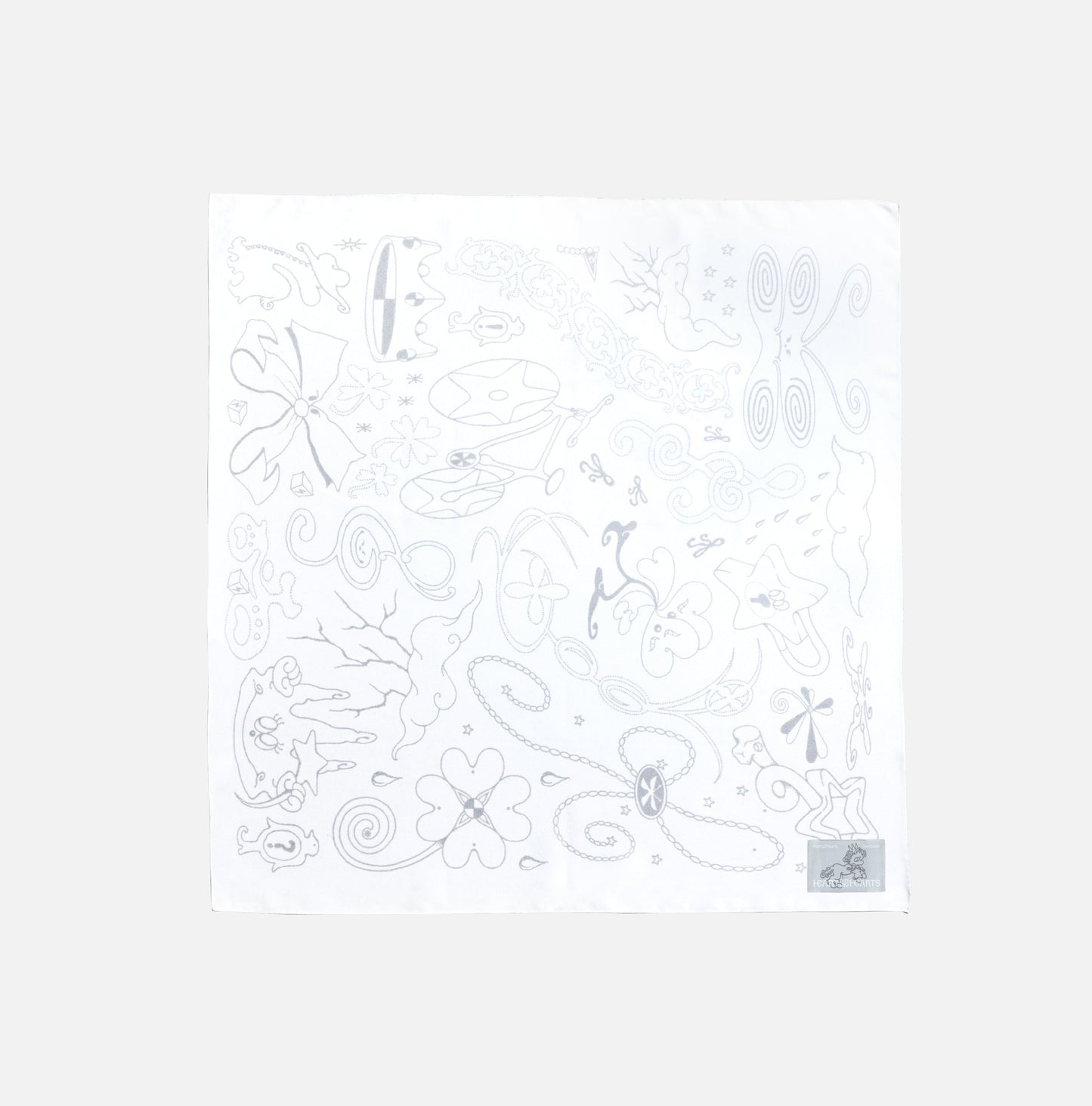 BANDANA [WHITE ver.] - Hearts2Hearts - The 1st Single 'The Chase'