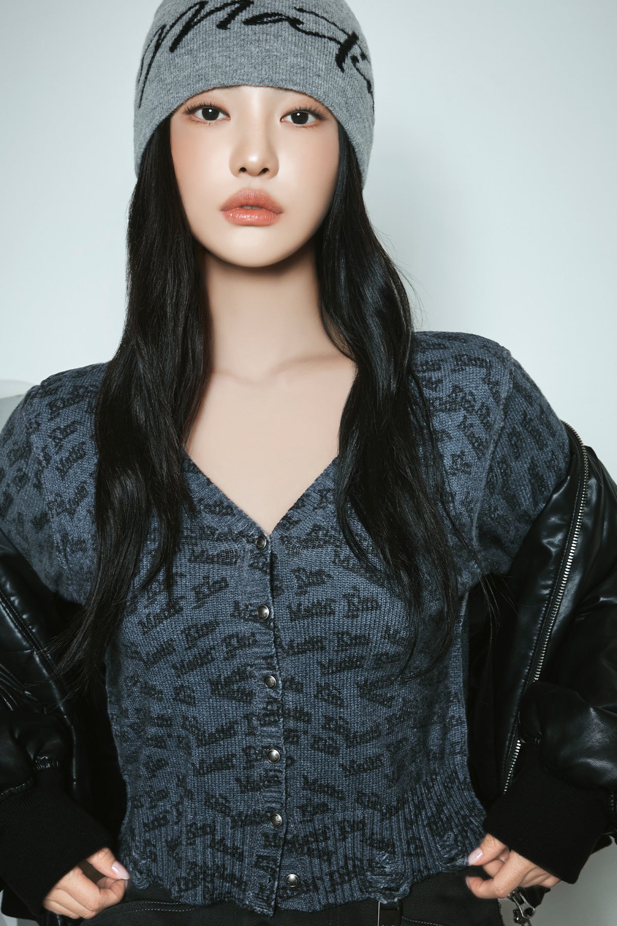 ALL OVER LOGO CROP CARDIGAN IN NAVY