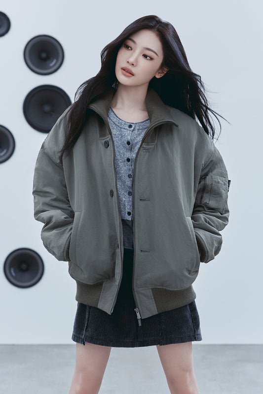 HIGH NECK BUTTON POINT ZIP UP JUMPER IN KHAKI