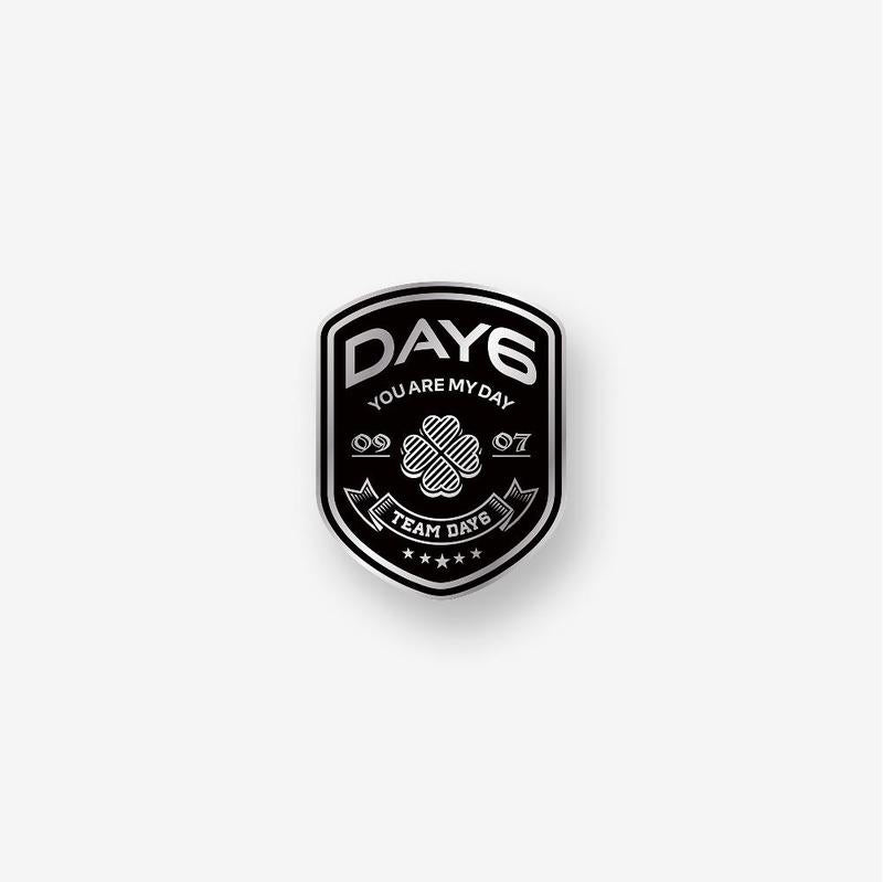 TEAM DAY6 BADGE - MISSION No.9