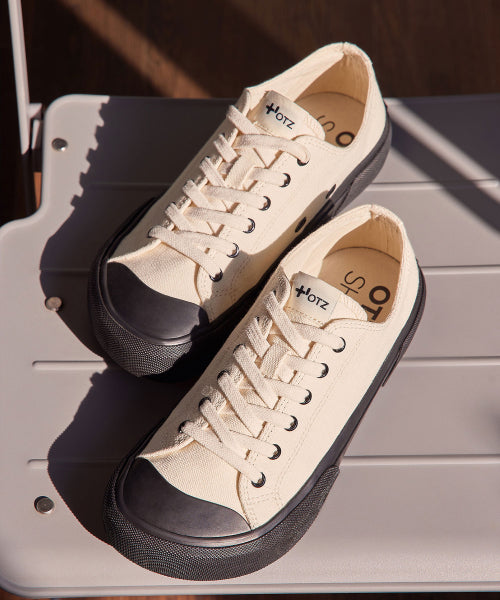 PISMO Black Line Sneakers FLOTEA1U09