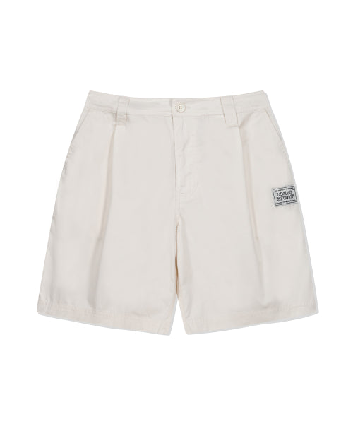 Logo label Chino shorts Ekru