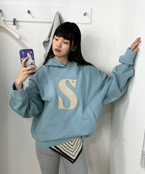 Rivet Applique Pocket Logo Hoodie Fog Blue