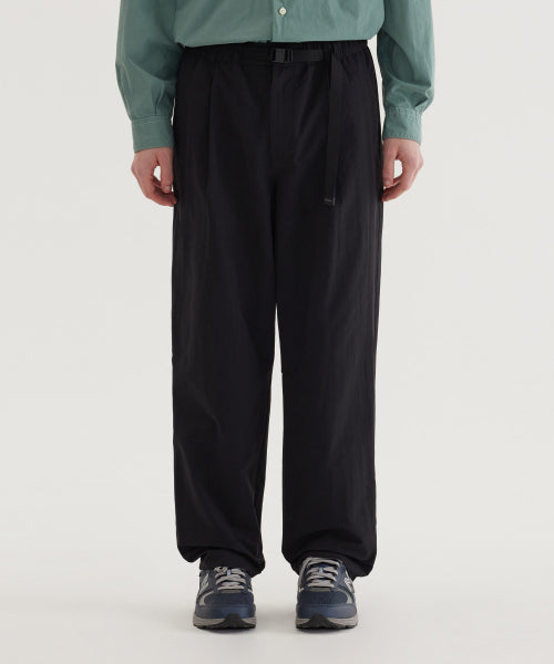 REGULAR-FIT NYLON EASY PANTS