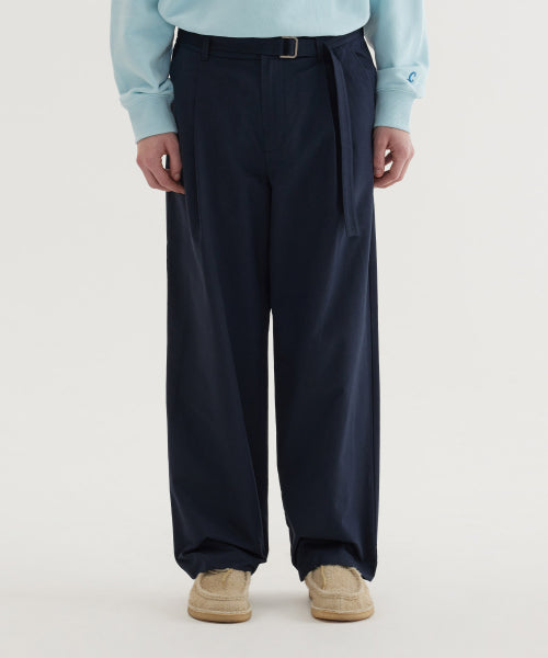 SEMI WIDE-FIT COTTOM BELTED PANTS