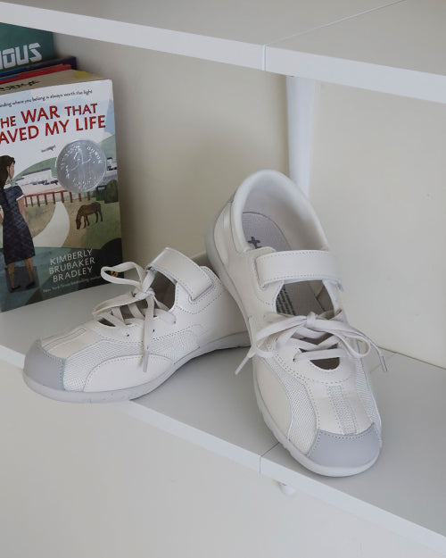 Lace-Up Sneakers FLOTFA1W18