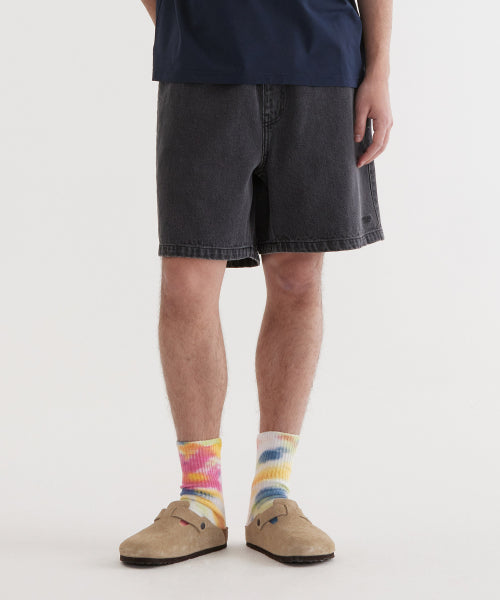 REGULAR-FIT SHORT DENIM SHORTS