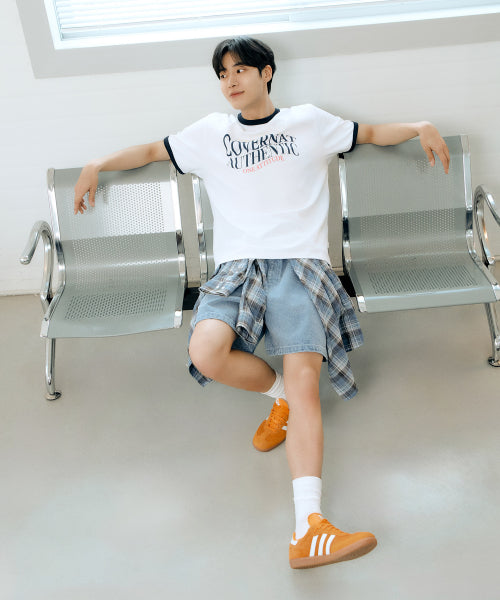 REGULAR-FIT SHORT DENIM SHORTS