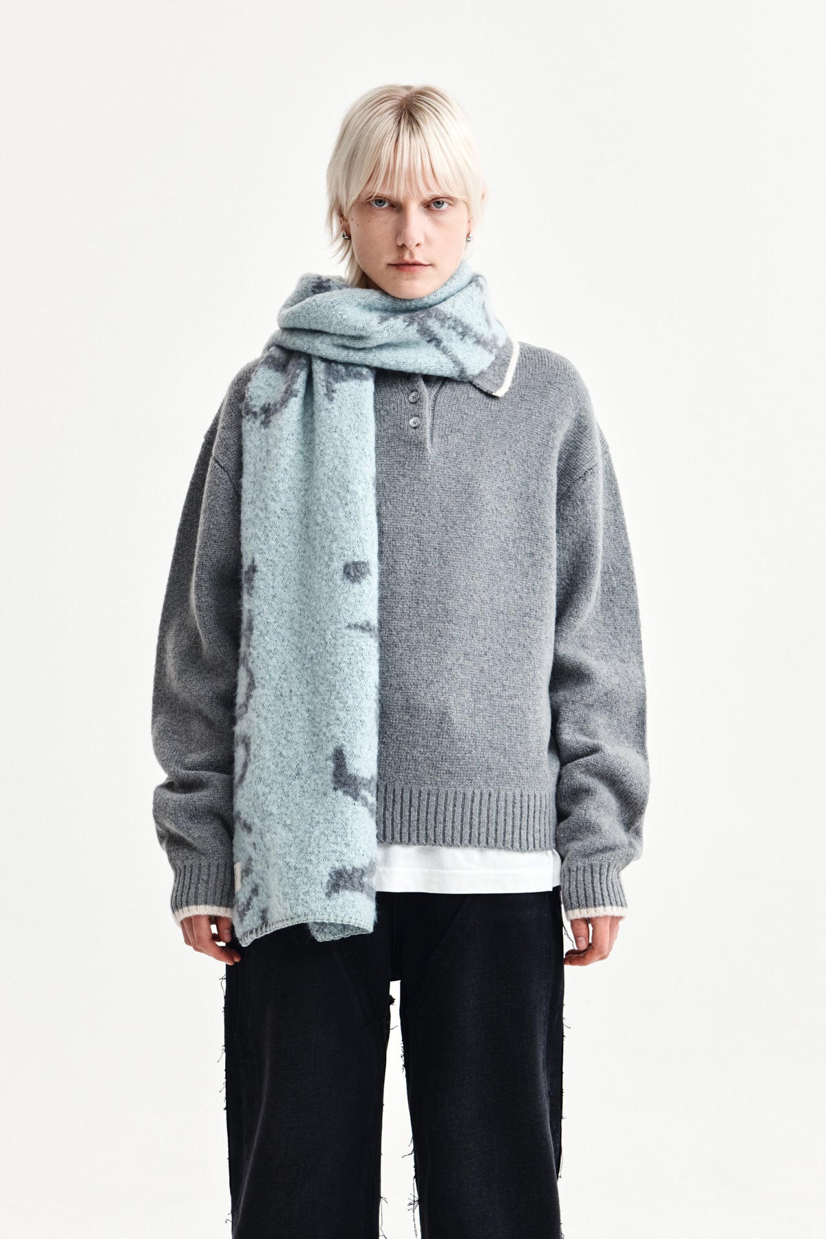 BACK LOGO COLLAR KNIT TOP FOR WOMEN IN GREY