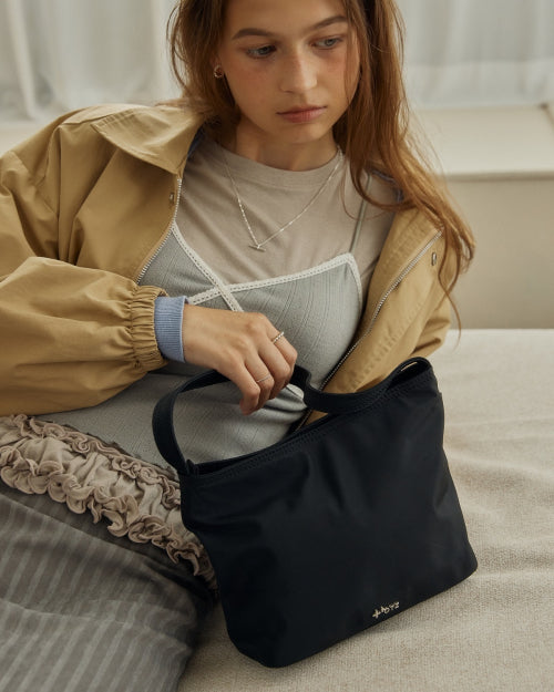 Nylon Shoulder Bag Black FLOTFA3B05