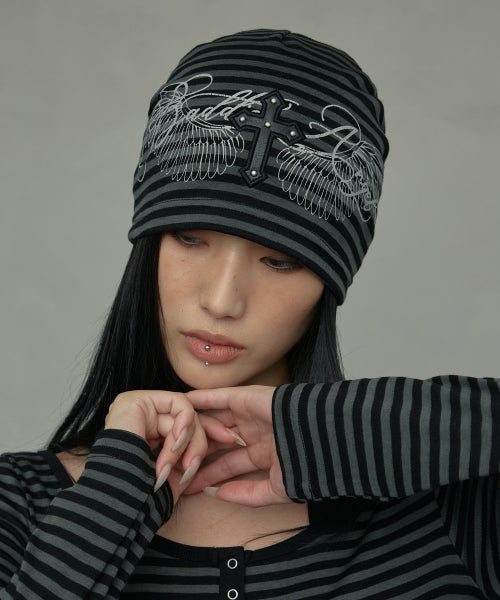 BADDIE ANGEL CROSS BEANIE_BLACK STRIPE