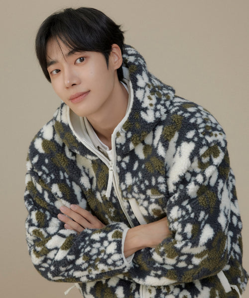 CAMO PATTERN SHERPA HOODED JACKET
