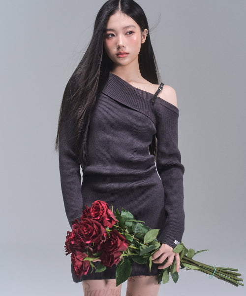 Eloise Buckle Unbalanced One Piece [CHARCOAL]