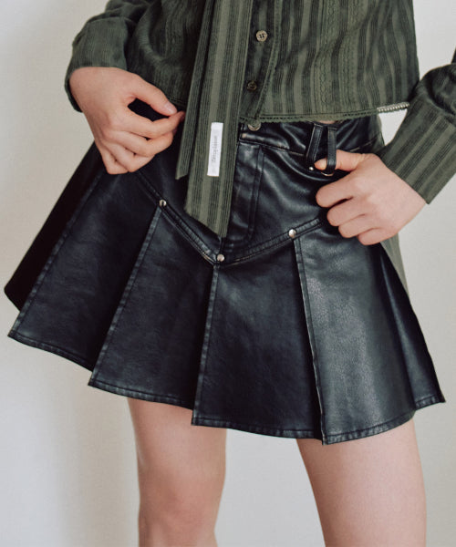 Sandy Leather Pleated Skirt [BLACK]