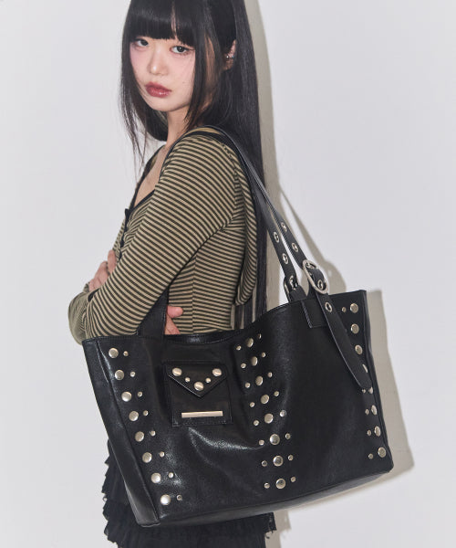 플랩 포켓 스퀘어 빅 백 블랙