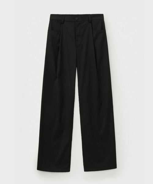 Classic One Tuck Easy Pants Black