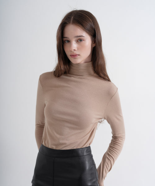 High Neck Span Slim T-Shirt (beige)