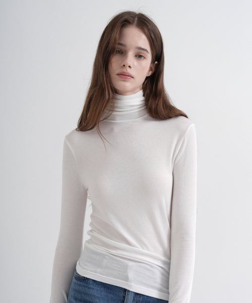 High Neck Span Slim T-Shirt (ivory)