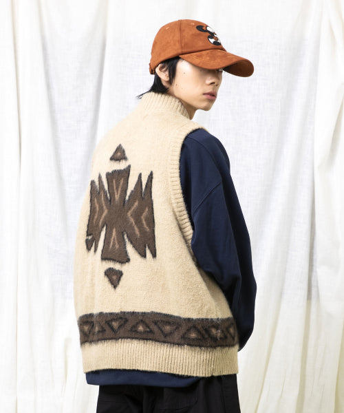 GNT065 Ugly Navajo Zip-Up Knitwear Vest (BEIGE)