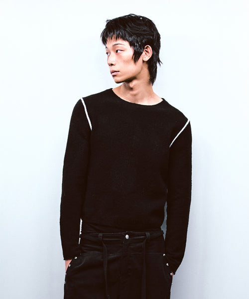 LINE POINT KNIT IN BLACK
