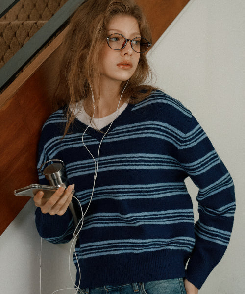 Brush Stripe V-neck Knitwear (Navy)