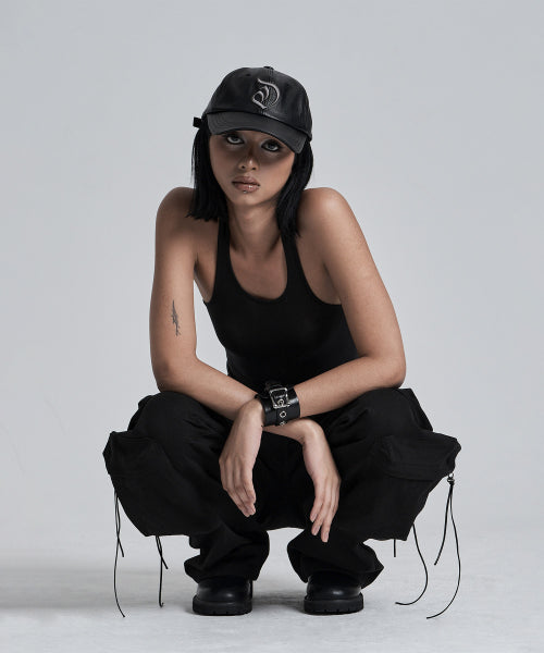 Lark leather cap