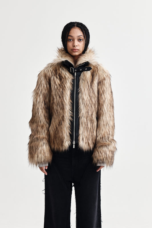 NECK BUCKLE CROP FUR JUMPER IN BEIGE