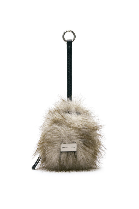 HAIRY FUR MINI CUBE POUCH IN BEIGE