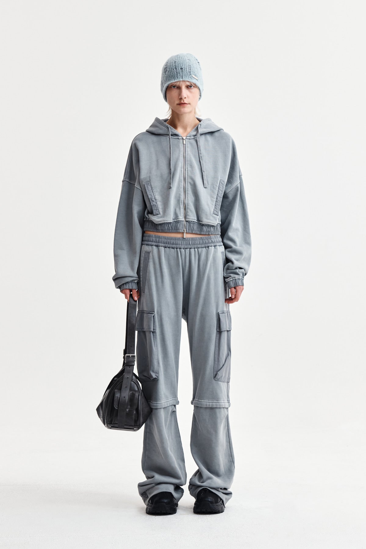 PIGMENT DYED CARGO PANTS FOR WOMEN IN LIGHT GREY
