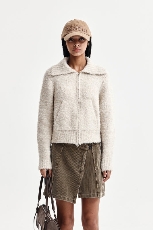 BOUCLE KNIT ZIP UP CARDIGAN IN LIGHT BEIGE