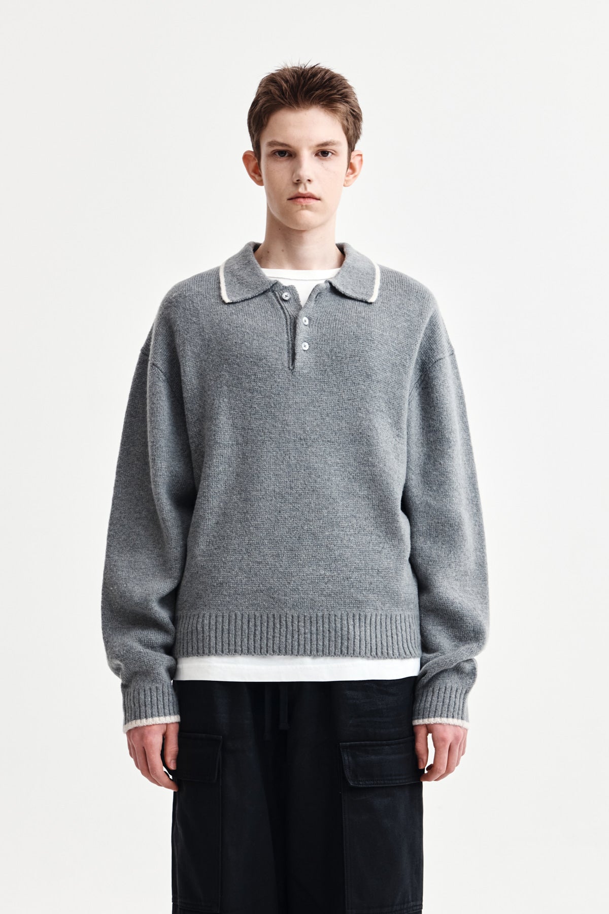 BACK LOGO COLLAR KNIT TOP FOR MEN IN GREY