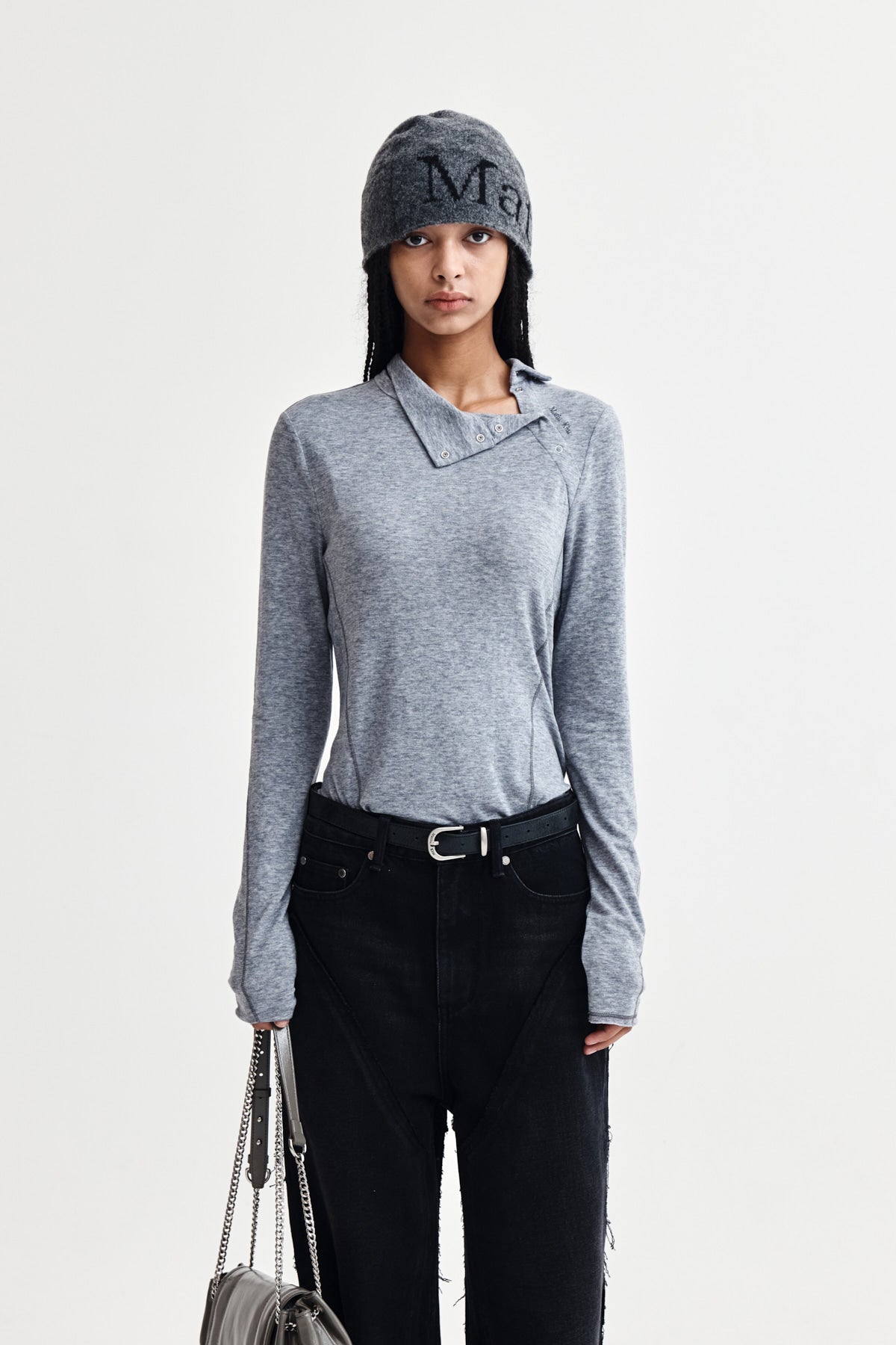 BUTTON SLIT HALF NECK TOP IN GREY