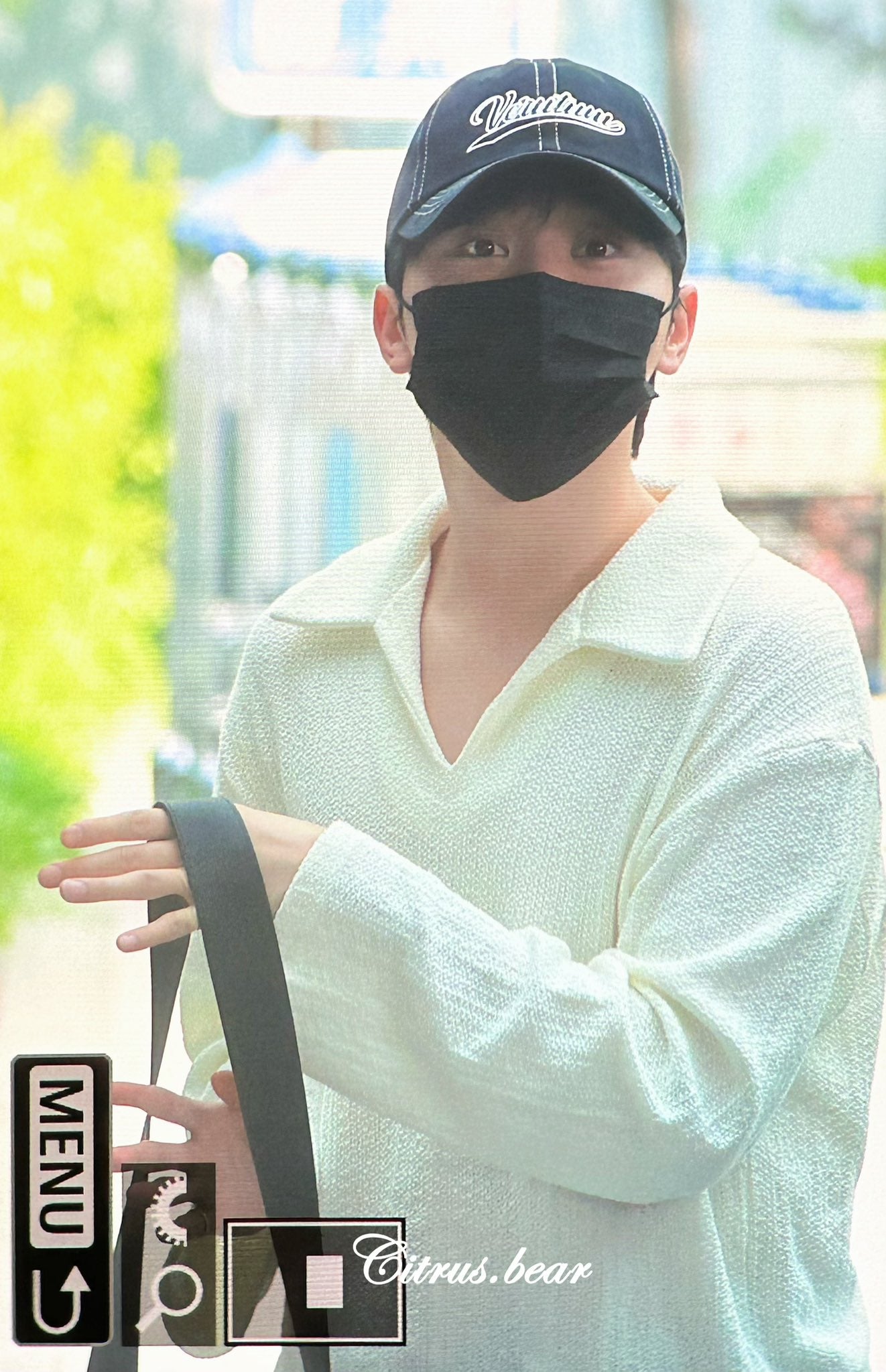 ★[SEVENTEEN Seungkwan Worn] 【VERUTUM】Wave Logo Pigment Stitch Ball Cap Black