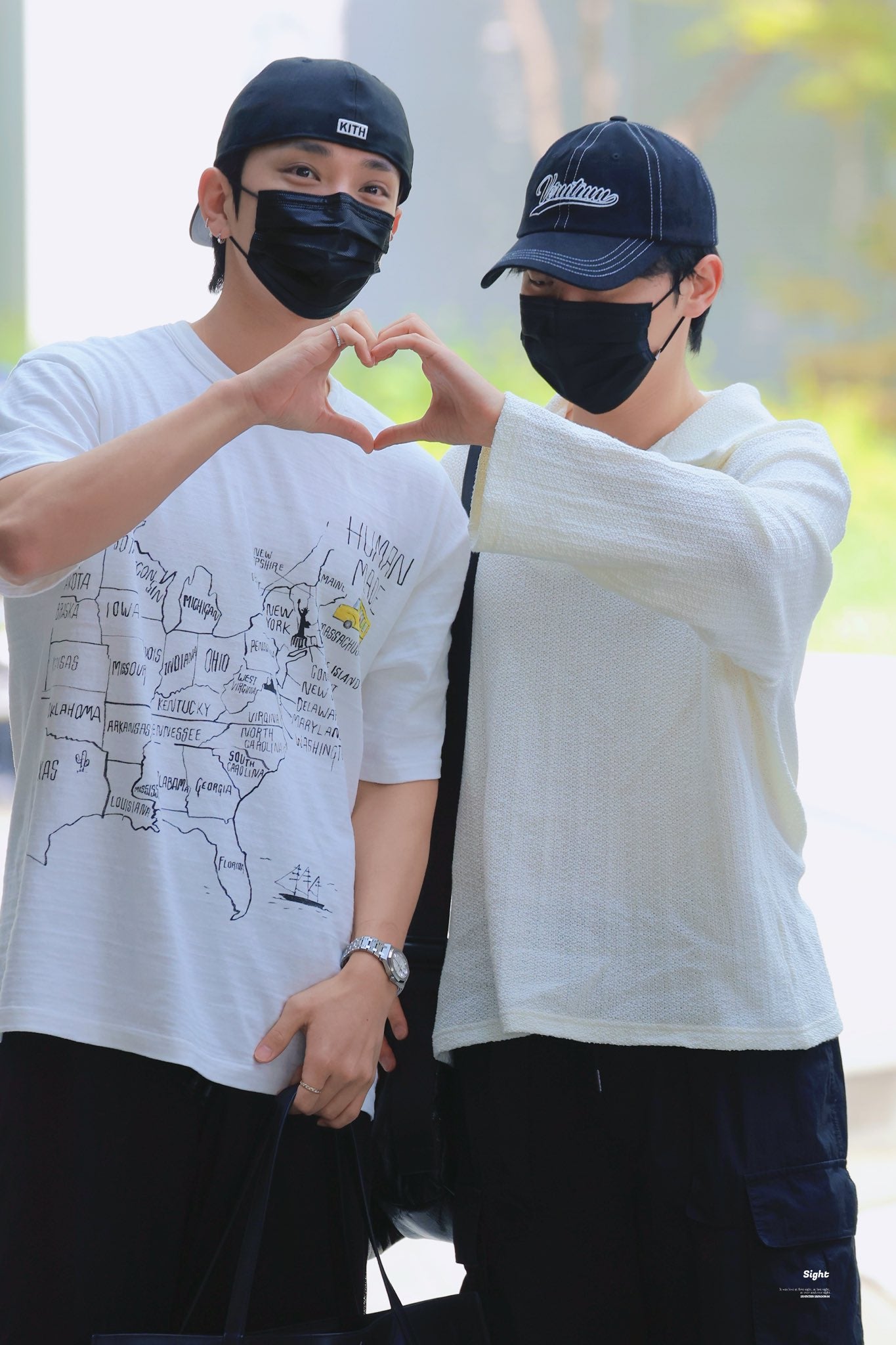 ★[SEVENTEEN Seungkwan Worn] 【VERUTUM】Wave Logo Pigment Stitch Ball Cap Black
