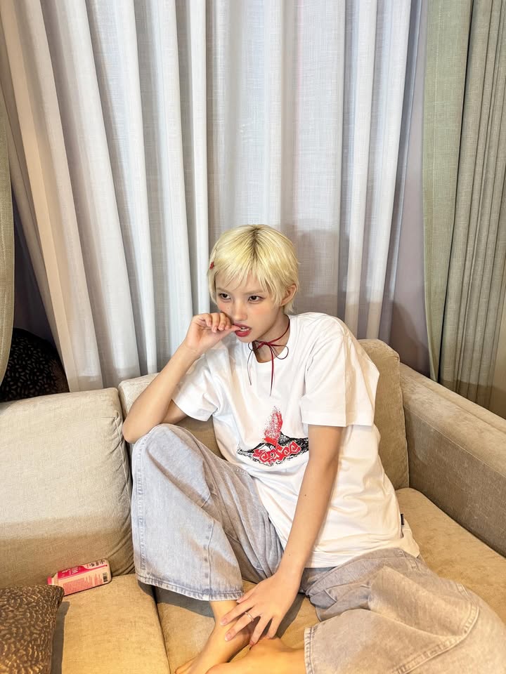 ★[i-dle Soyeon Worn] 【YESEYESEE】Volcanic Eruption Tee White
