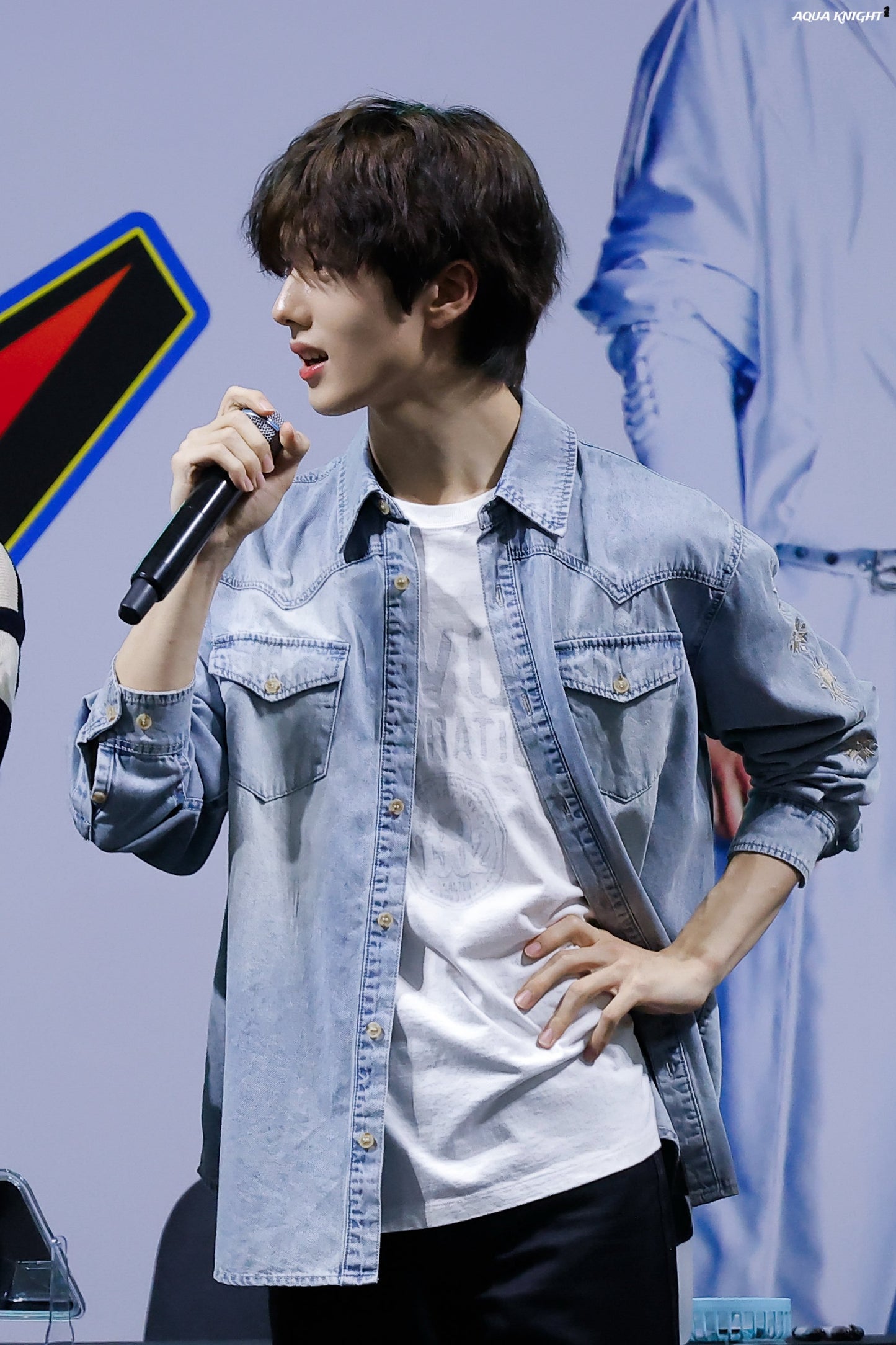 ★[NCT Jisung Worn] 【HOODHOOD】Alien Western denim shirt light blue