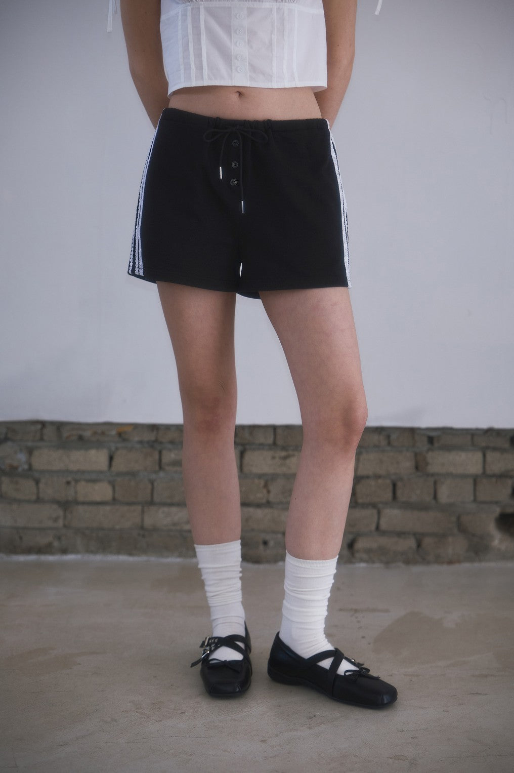 ★[Hearts2Hearts IAN Worn] 【ROSEFRANTZ】Lace Track Shorts [Black]