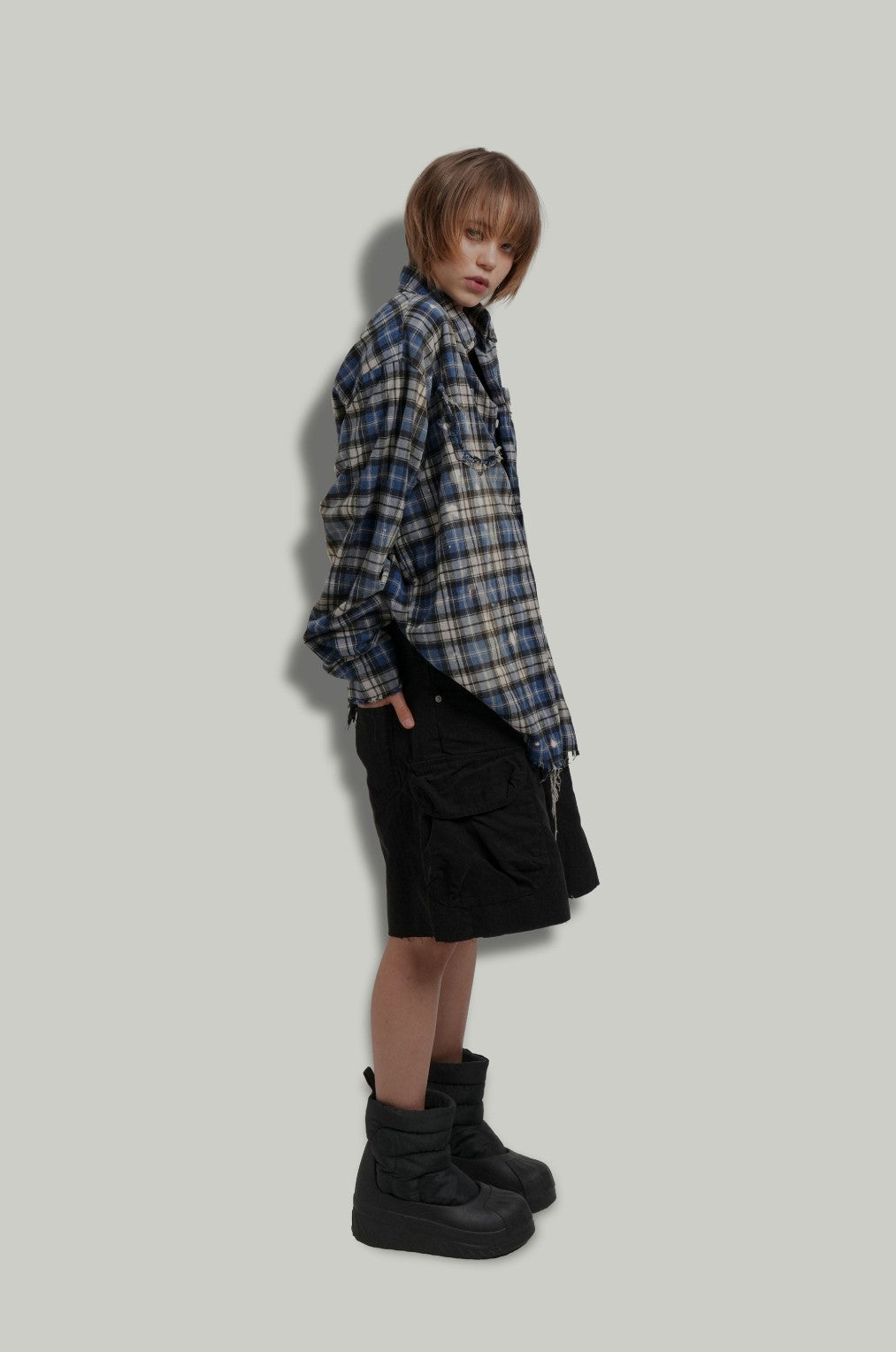 ★[THE BOYZ Younghoon Worn] 【GRAILZ】BLEACHED PLAID SHIRTS [BLUE]