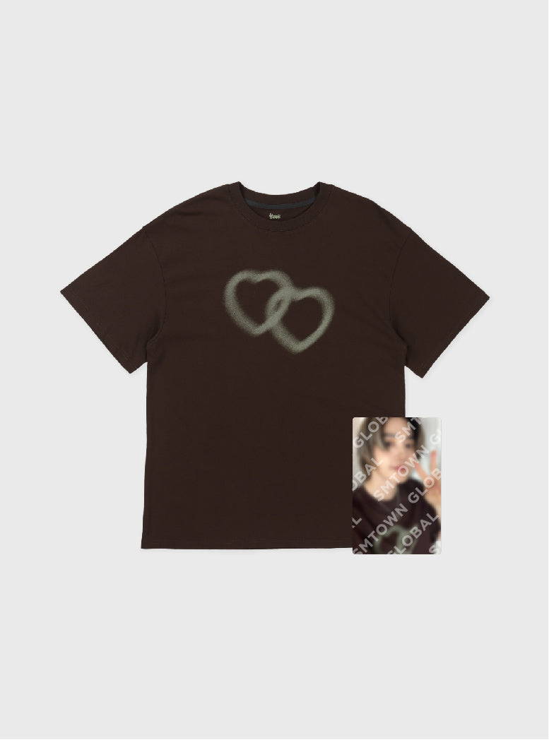 T-SHIRT + PHOTO CARD SET [LOVE ver.] - 2024 SUHO CONCERT 'SU : HOME' MD