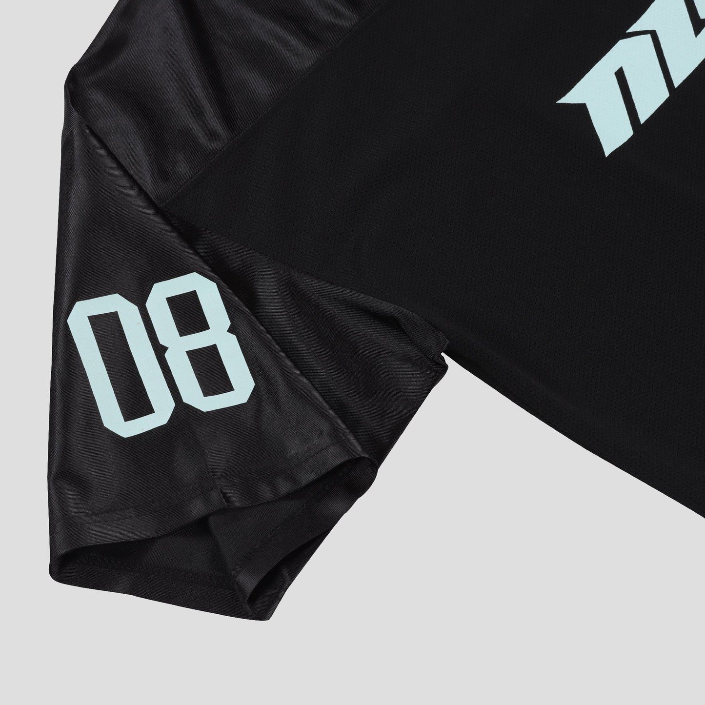 UNIFORM - SHINee WORLD Ⅵ [PERFECT ILLUMINATION : SHINee’S BACK] MD
