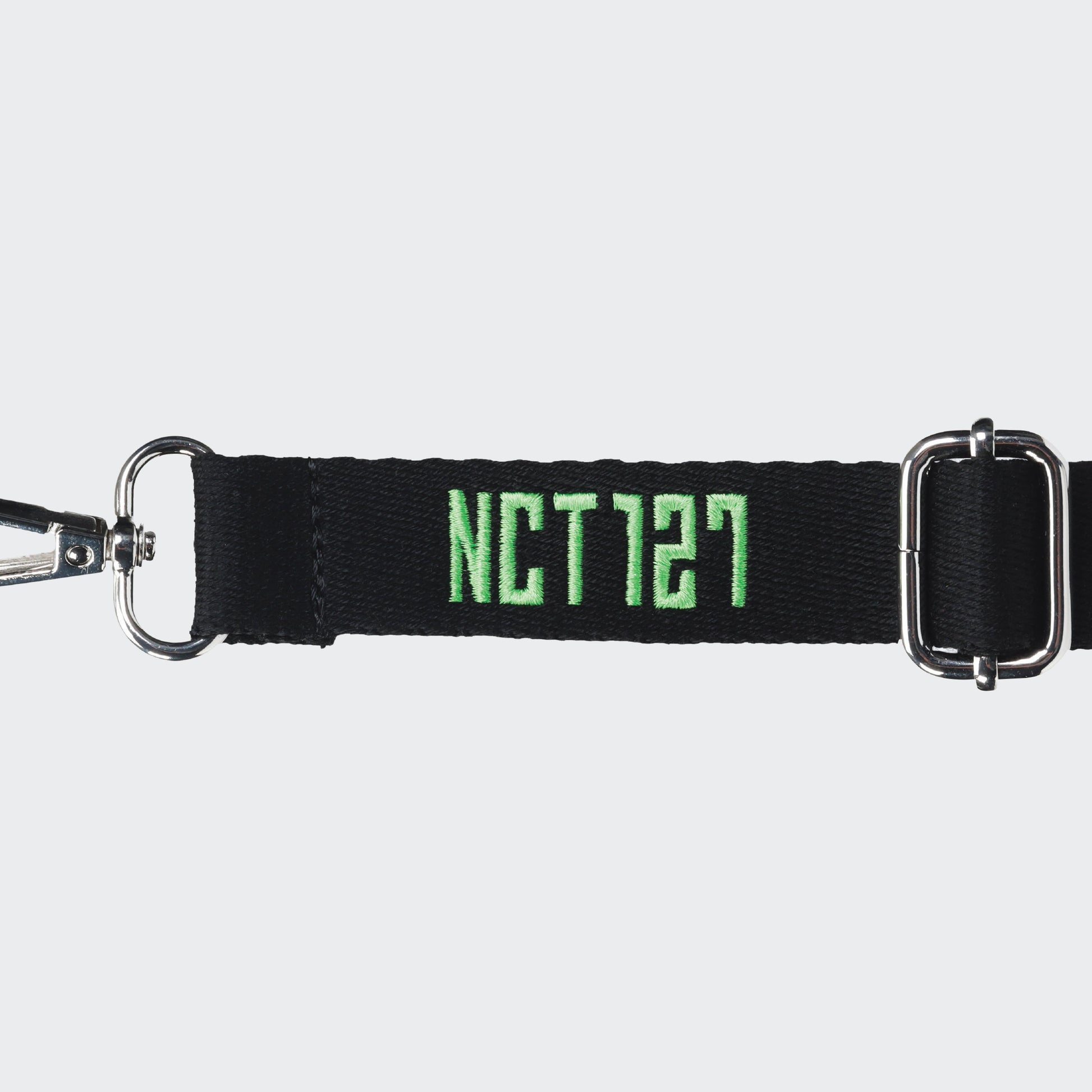 FANLIGHT POUCH SET - NCT 127 4TH TOUR 'NEO CITY  SEOUL - THE MOMENTUM' MD