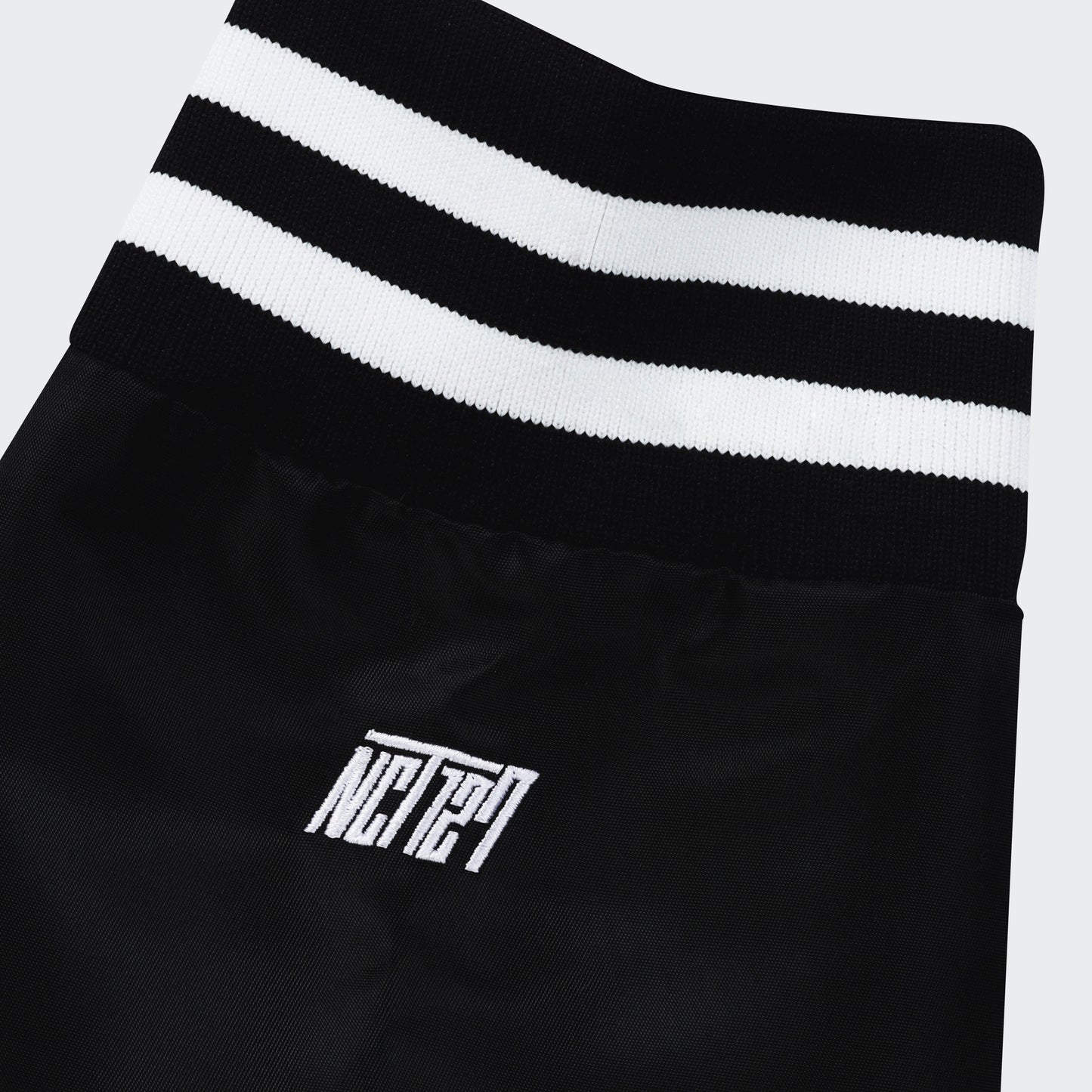PULLOVER SET [NCT 127 ver.] (L) - NCT 127 4TH TOUR 'NEO CITY SEOUL - THE MOMENTUM' MD