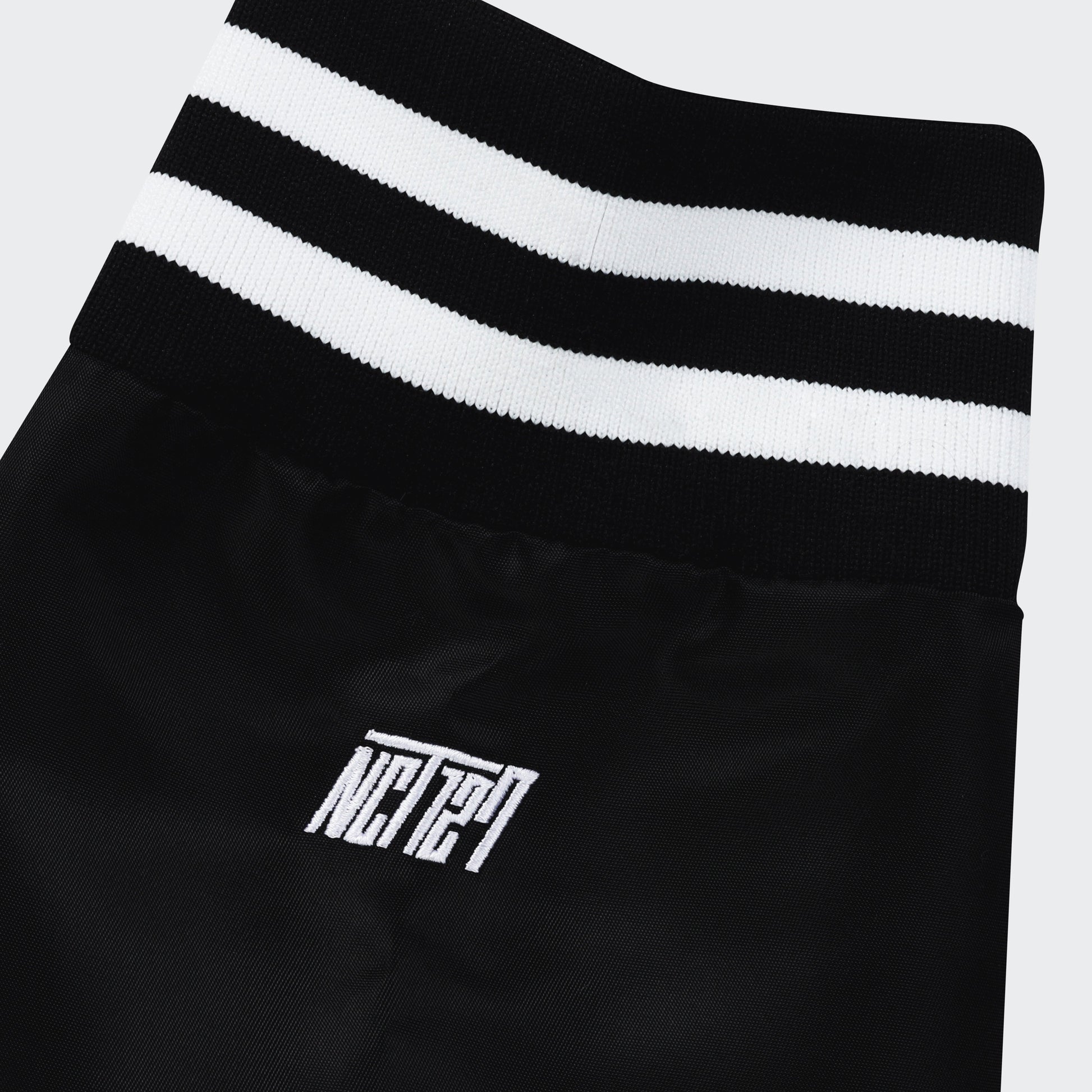 PULLOVER SET [NCT 127 ver.] (L) - NCT 127 4TH TOUR 'NEO CITY SEOUL - THE MOMENTUM' MD