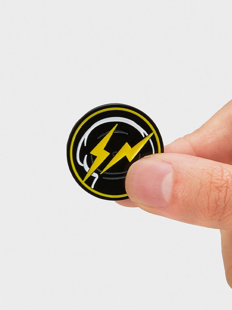 BT21 X FRAGMENT CHIMMY Metal Badge