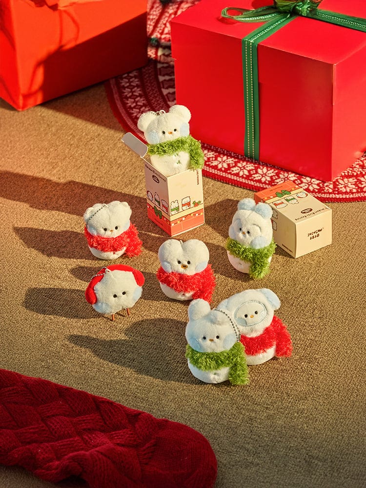 BT21 Mini Mini Mini Petit Holiday Snowman Random Doll Key Ring