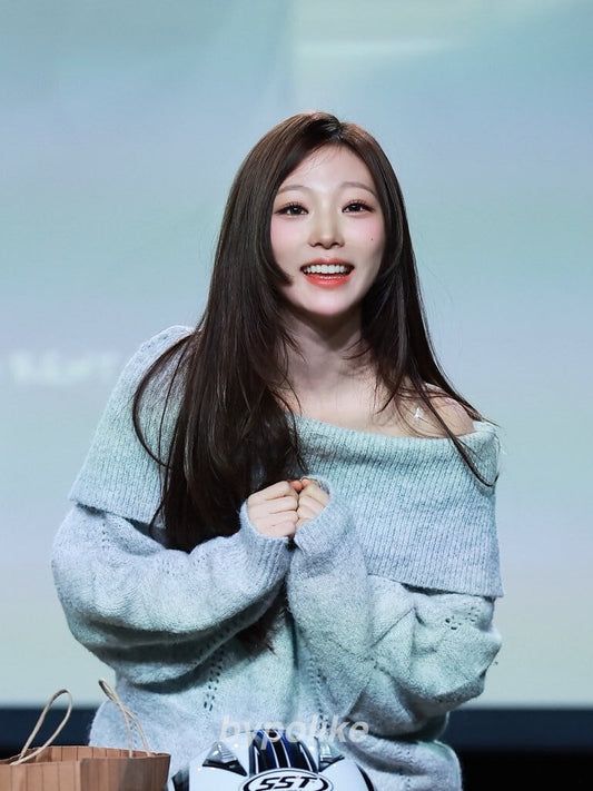Kenned Punching Off-Shoulder Wool Knitwear