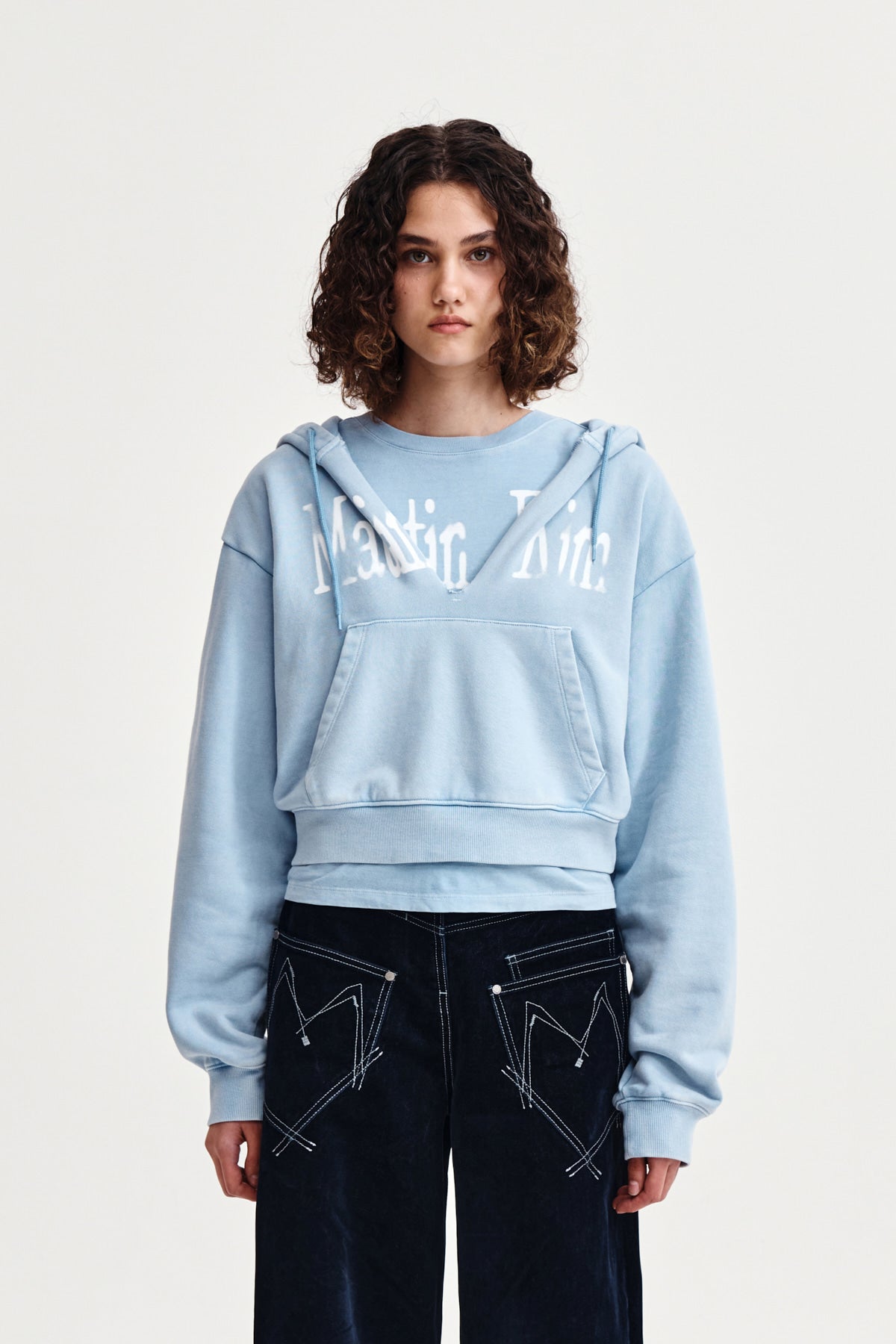 WASHED LAYERED CROP HOODY IN SKY